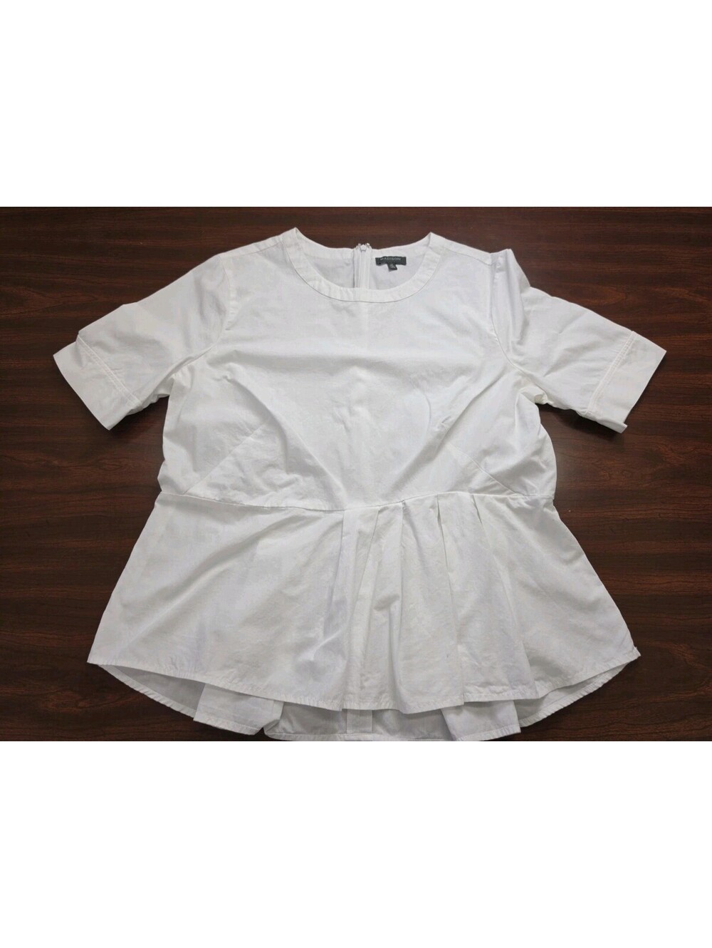 Madison White Peplum 100% Cotton M Top Short Sleeve Pleated Minimalist Blouse
